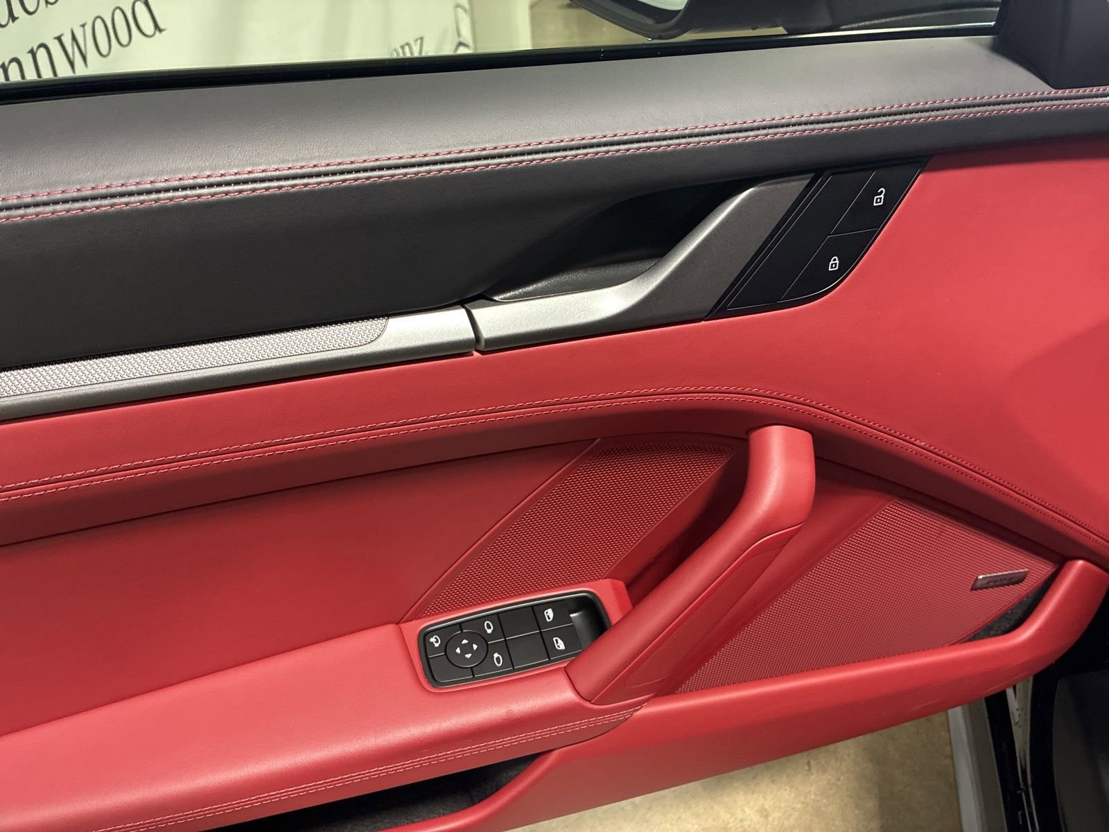 Used 2023 Porsche 911 Carrera S image 8