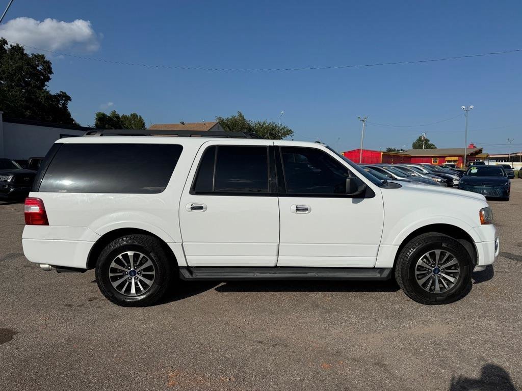 Used 2017 Ford Expedition EL XLT RWD image 4