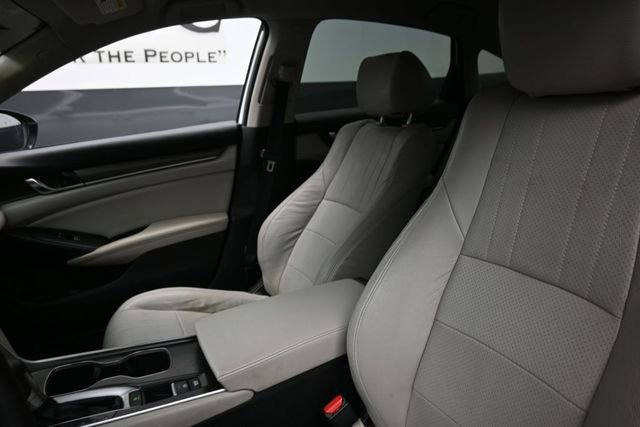 Used 2018 Honda Accord LX image 16