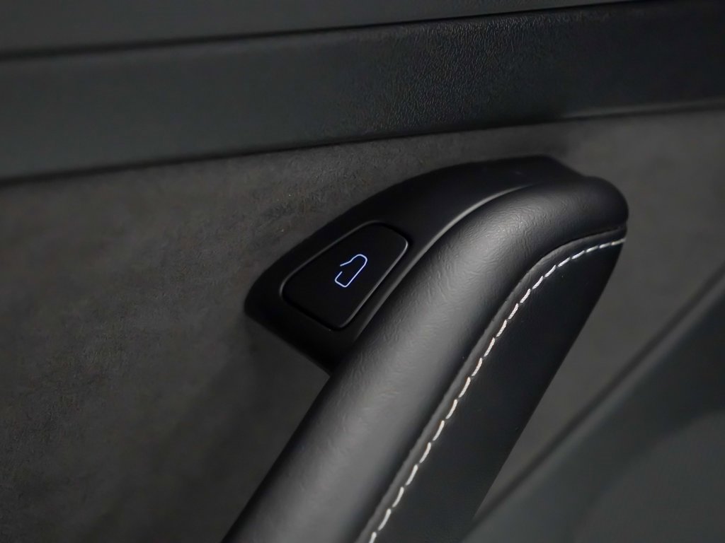 Used 2021 Tesla Model 3 Long Range image 16