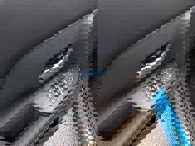 New 2025 Nissan Kicks SR image 10