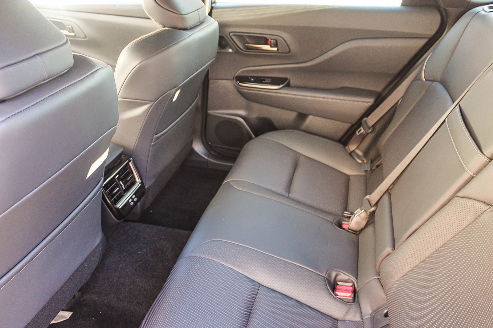 New 2025 Toyota Crown Signia Limited image 21