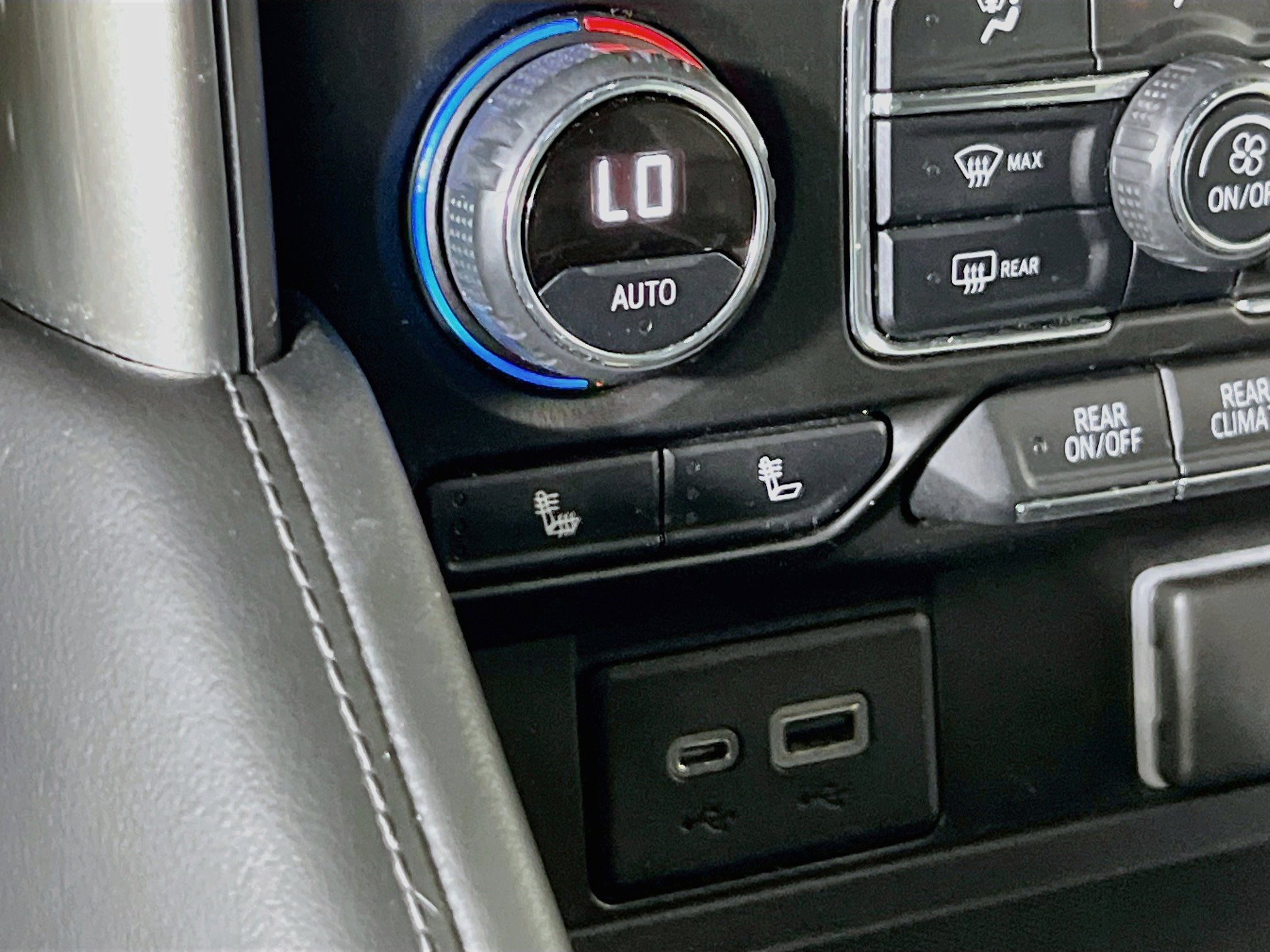 Used 2021 Chevrolet Tahoe Z71 AWD/4WD image 19