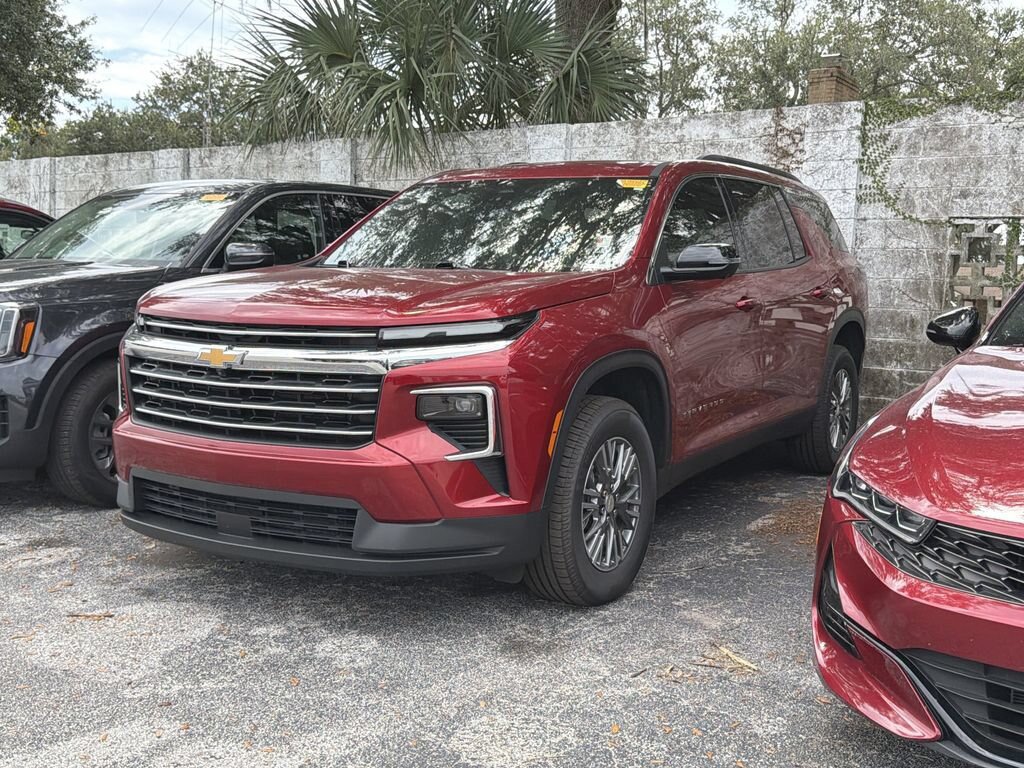 Used 2026 Chevrolet Traverse LT w/ Driver Confidence Package AWD/4WD image 8