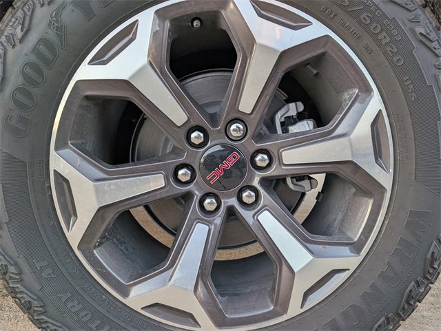 New 2026 GMC Yukon AT4 Ultimate w/ LPO, Floor Liner Package image 6