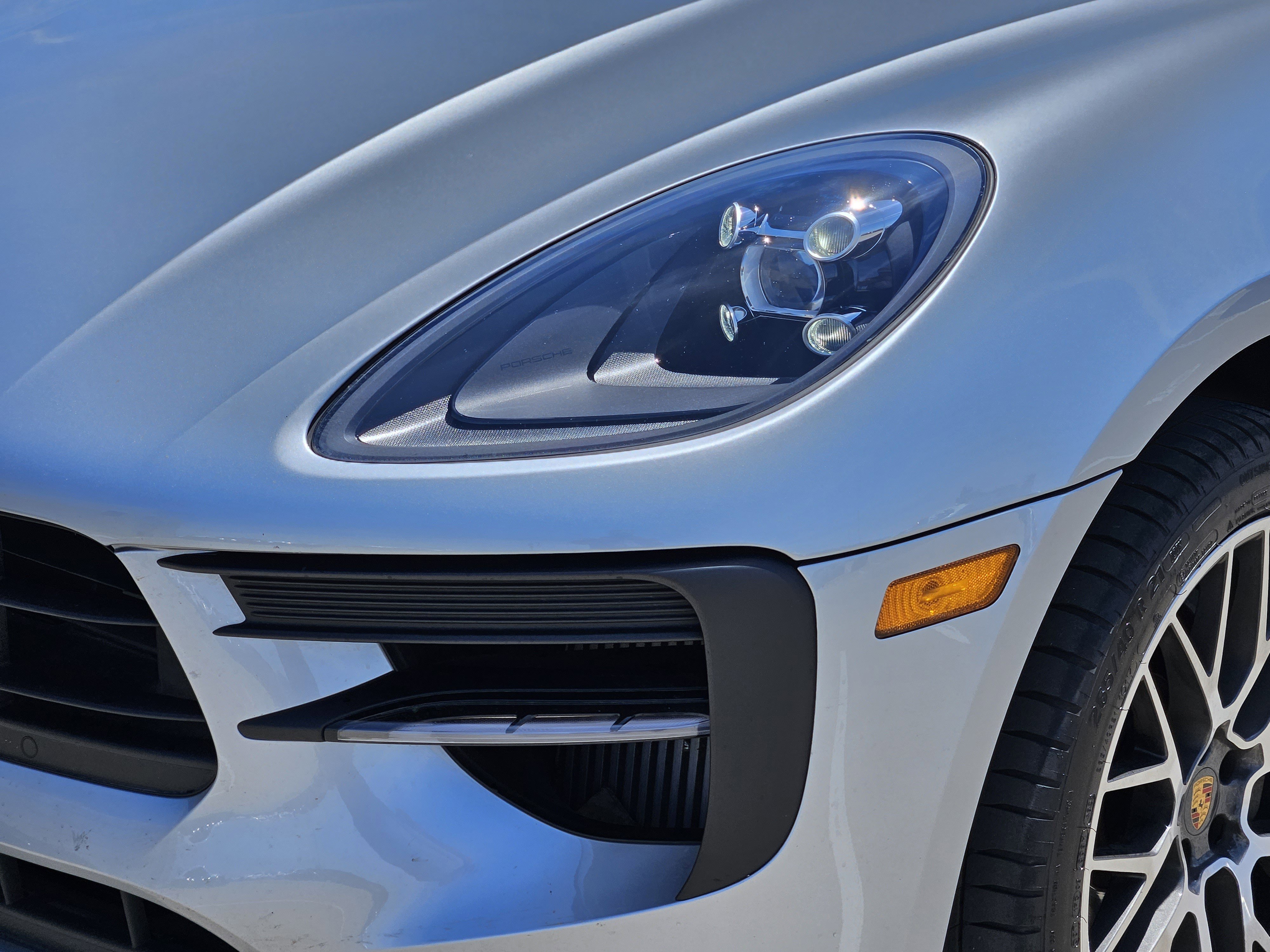 Certified 2020 Porsche Macan S AWD/4WD image 12