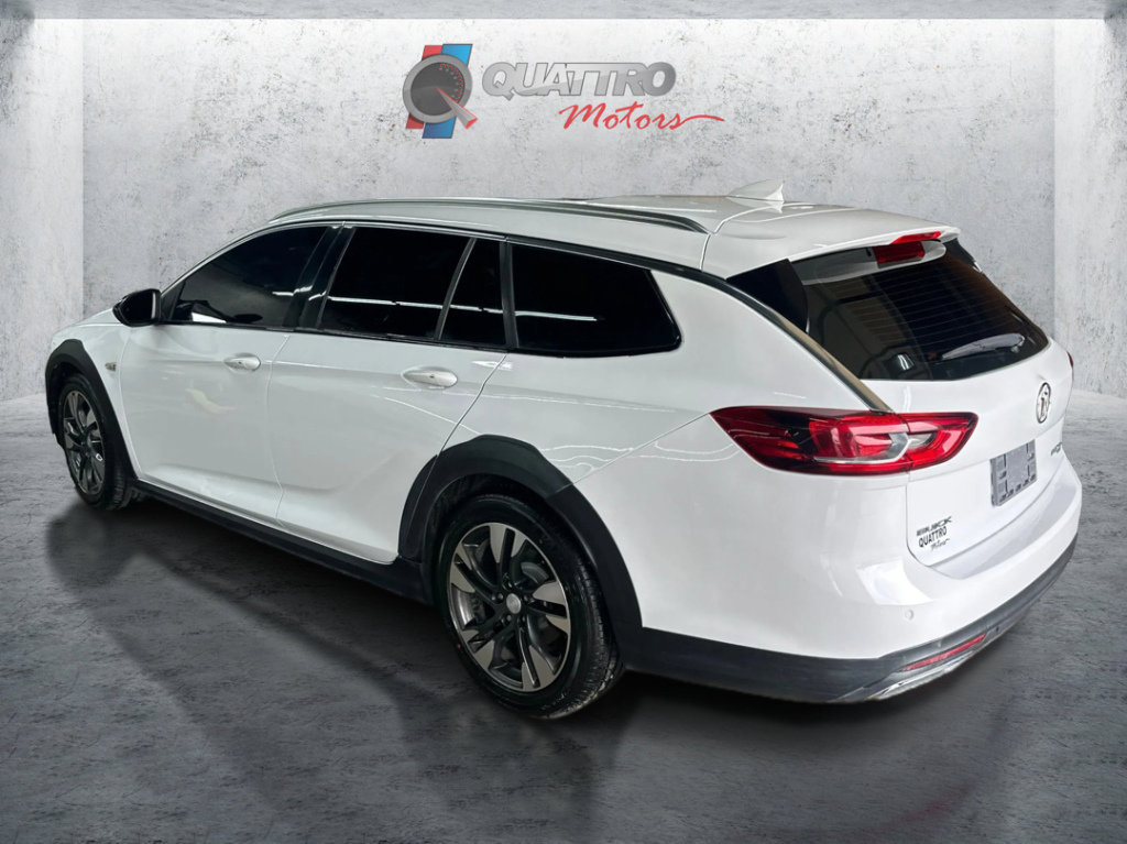 Used 2018 Buick Regal Preferred w/ Sights and Sounds Package image 3