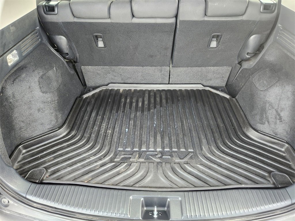 Used 2022 Honda HR-V LX image 8