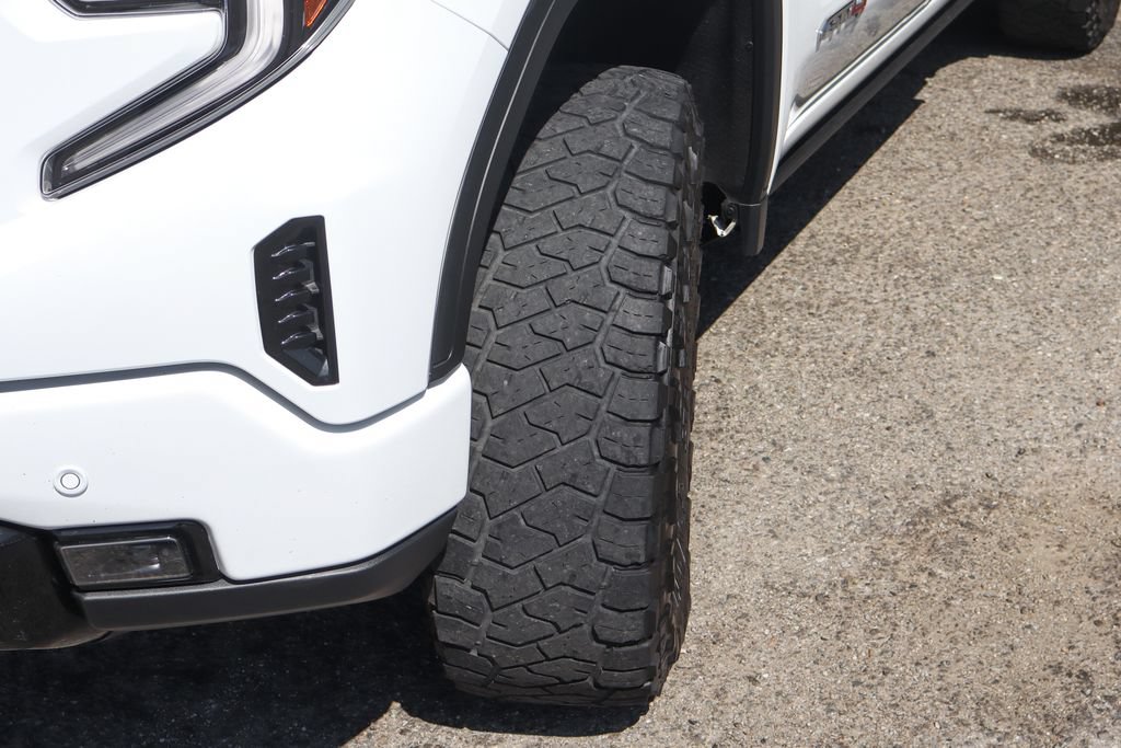 Used 2023 GMC Sierra 1500 AT4 w/ Technology Package AWD/4WD image 54