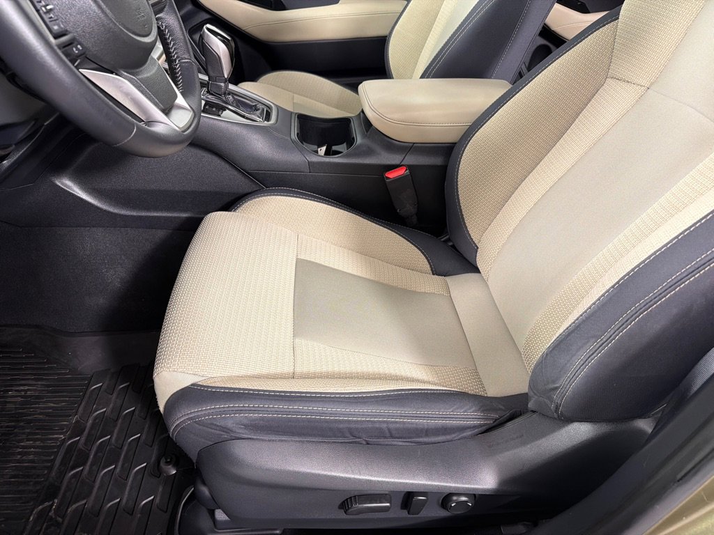Used 2020 Subaru Outback Premium image 9