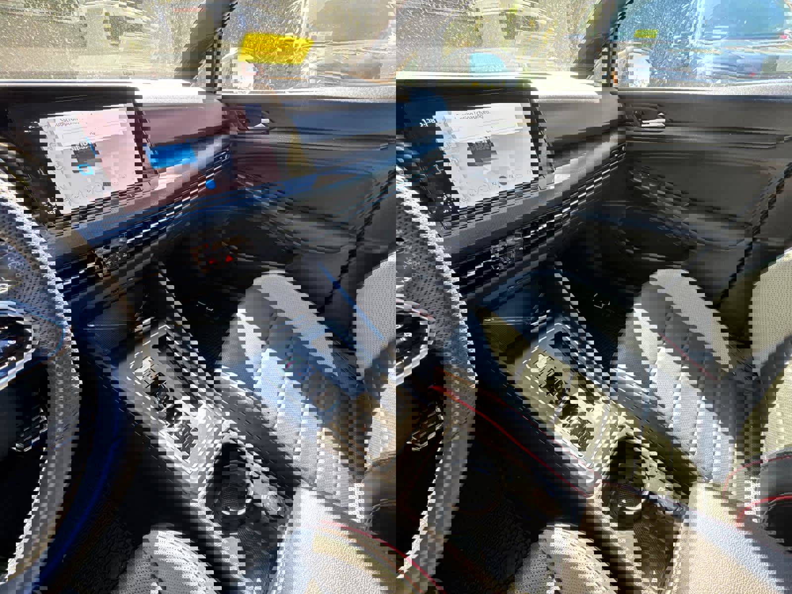 Used 2022 Volkswagen GTI SE image 27