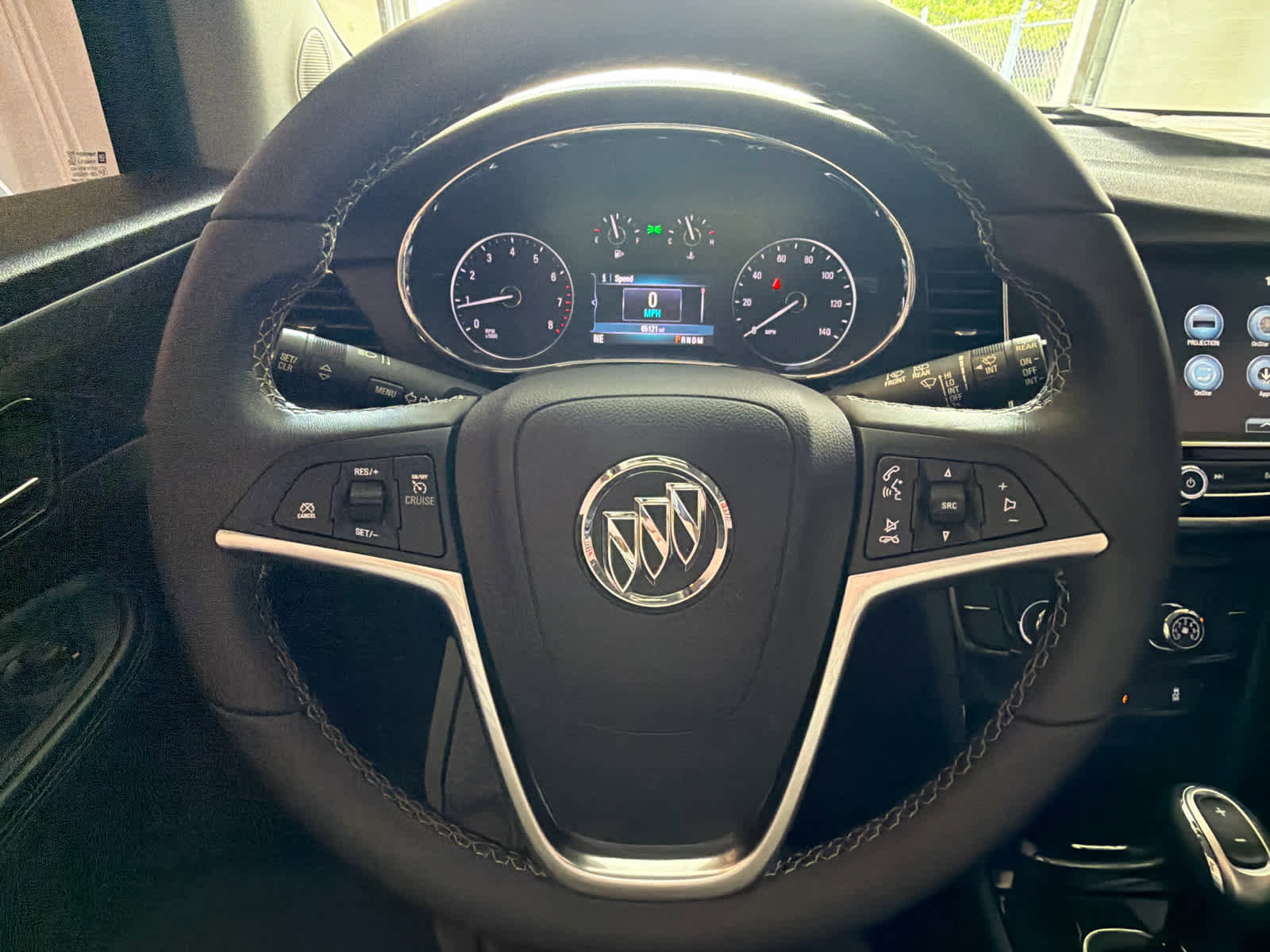 Used 2021 Buick Encore Preferred image 33