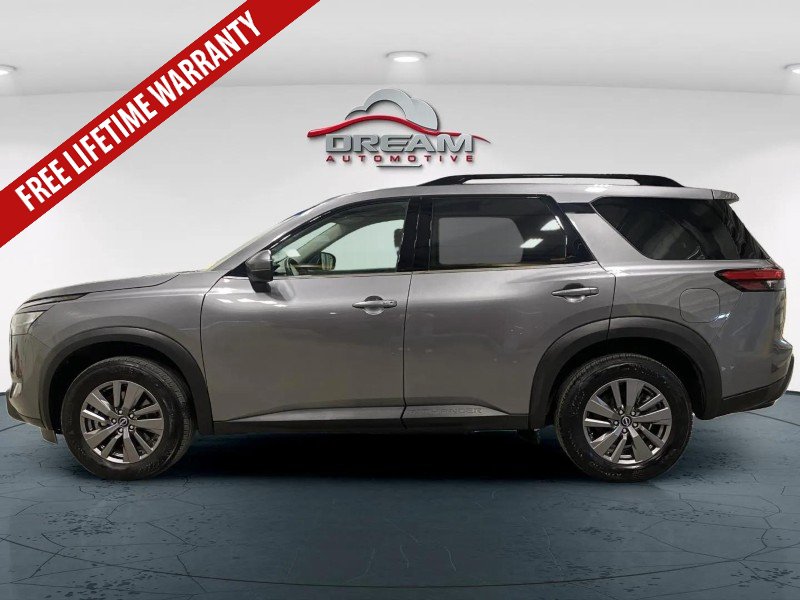 Used 2025 Nissan Pathfinder SV FWD image 17