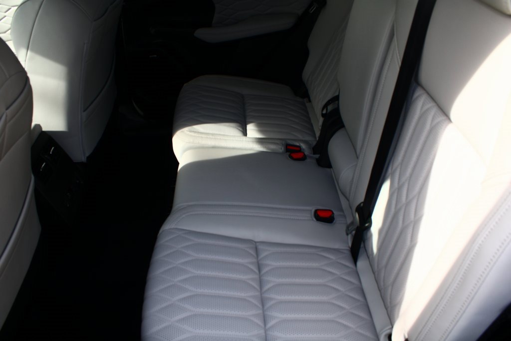 New 2026 Mitsubishi Outlander SEL image 13