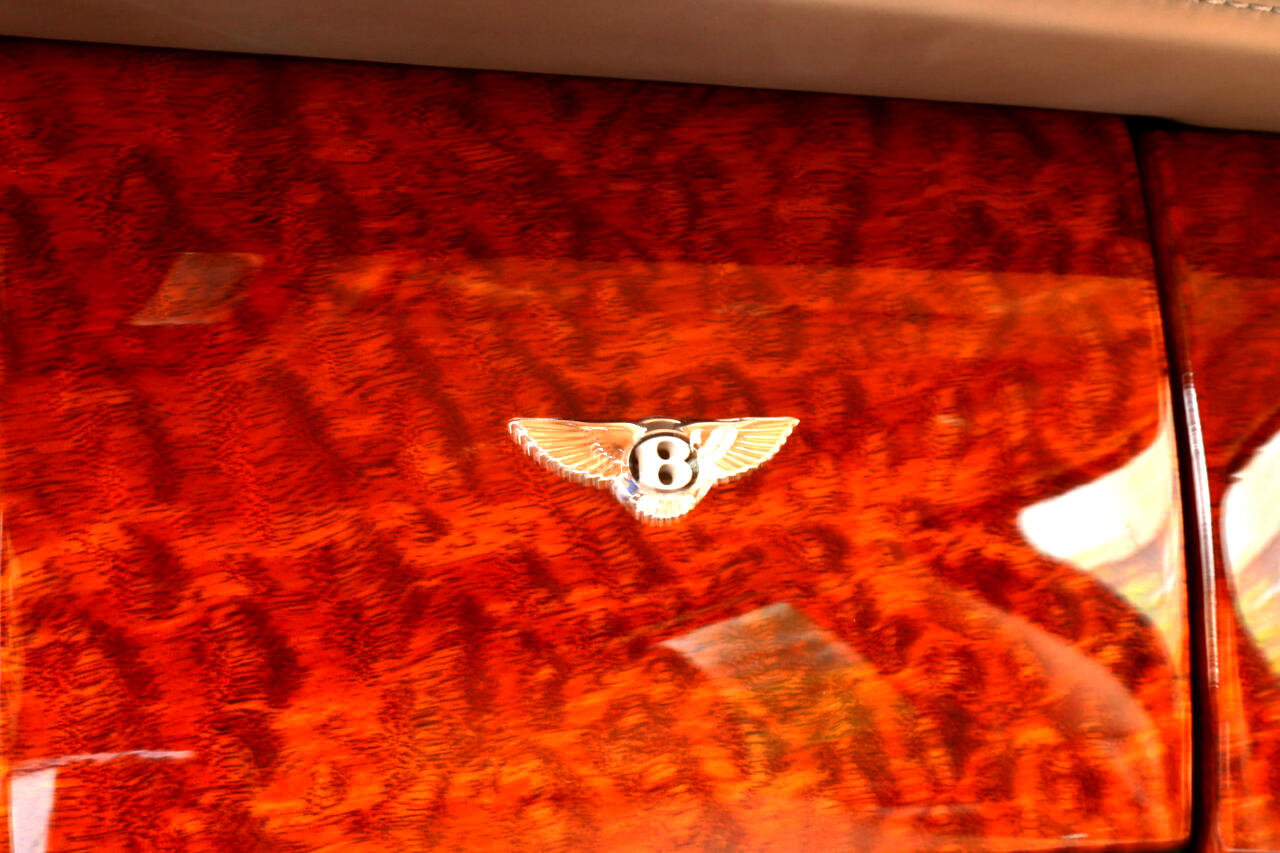 Used 2011 Bentley Mulsanne 4dr Sdn image 32