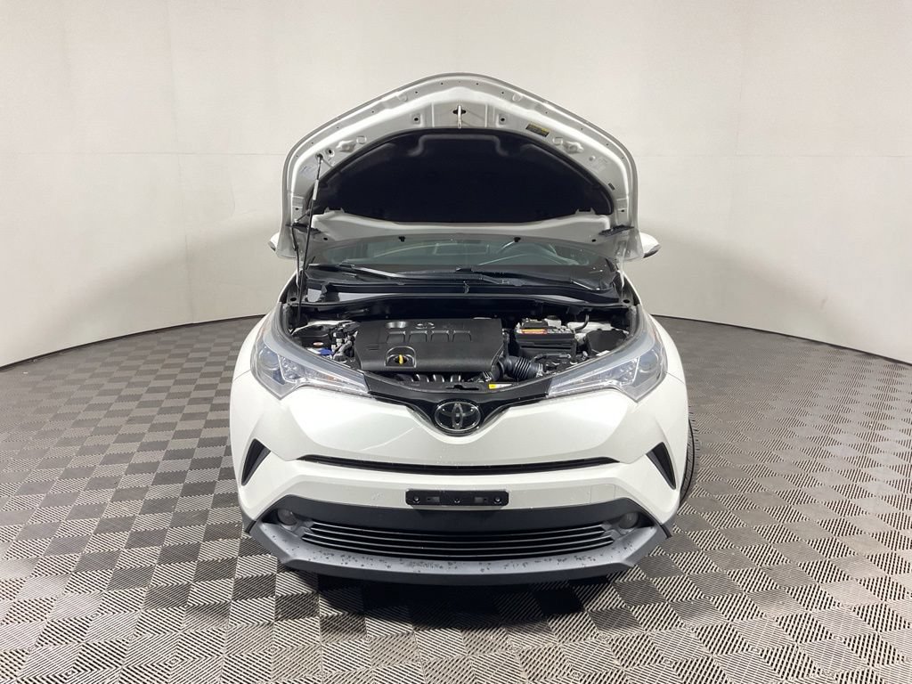Used 2018 Toyota C-HR XLE FWD image 9
