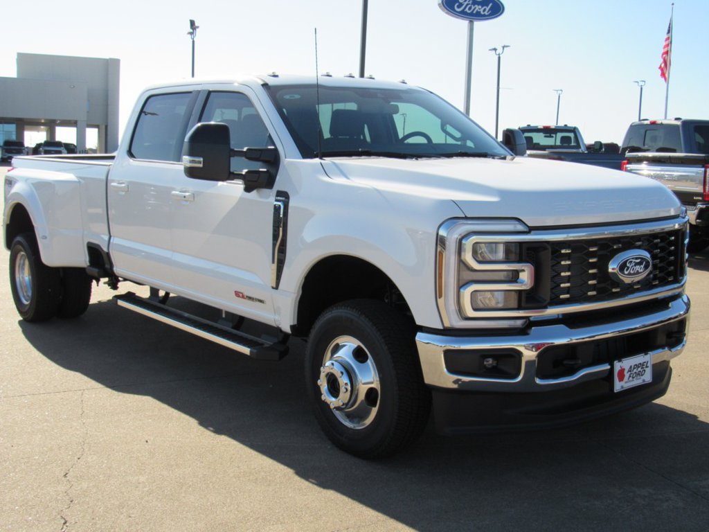New 2027 Ford F350 Lariat AWD/4WD image 1