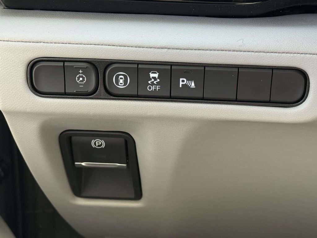 Certified 2025 Acura MDX SH-AWD w/ Technology Package image 28