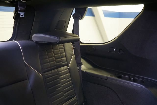 Used 2023 Cadillac Escalade Sport Platinum w/ LPO, ONYX Package AWD/4WD image 24
