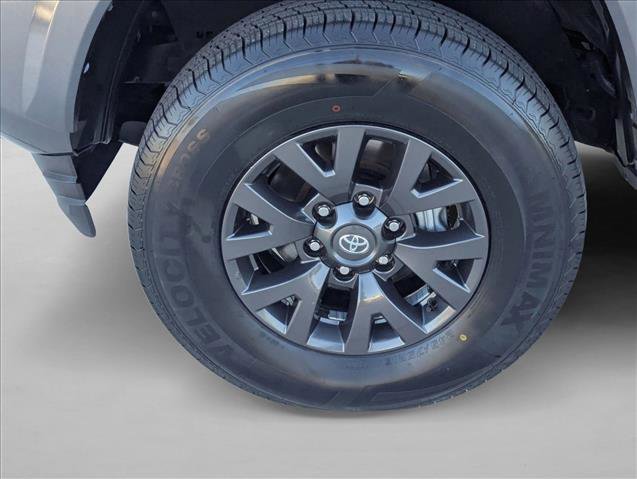 Certified 2021 Toyota Tacoma SR5 image 22