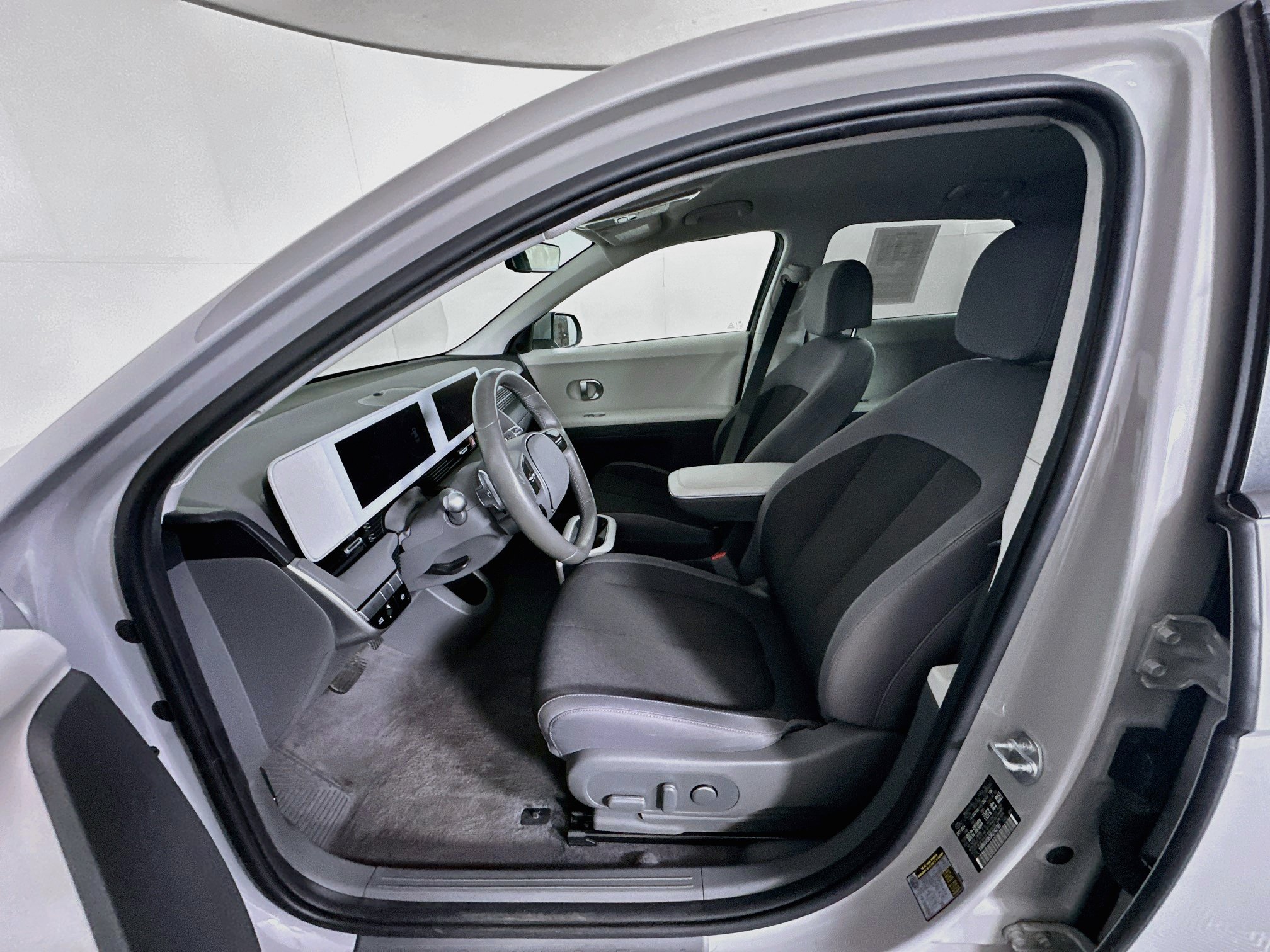Used 2024 Hyundai Ioniq 5 SEL RWD image 13