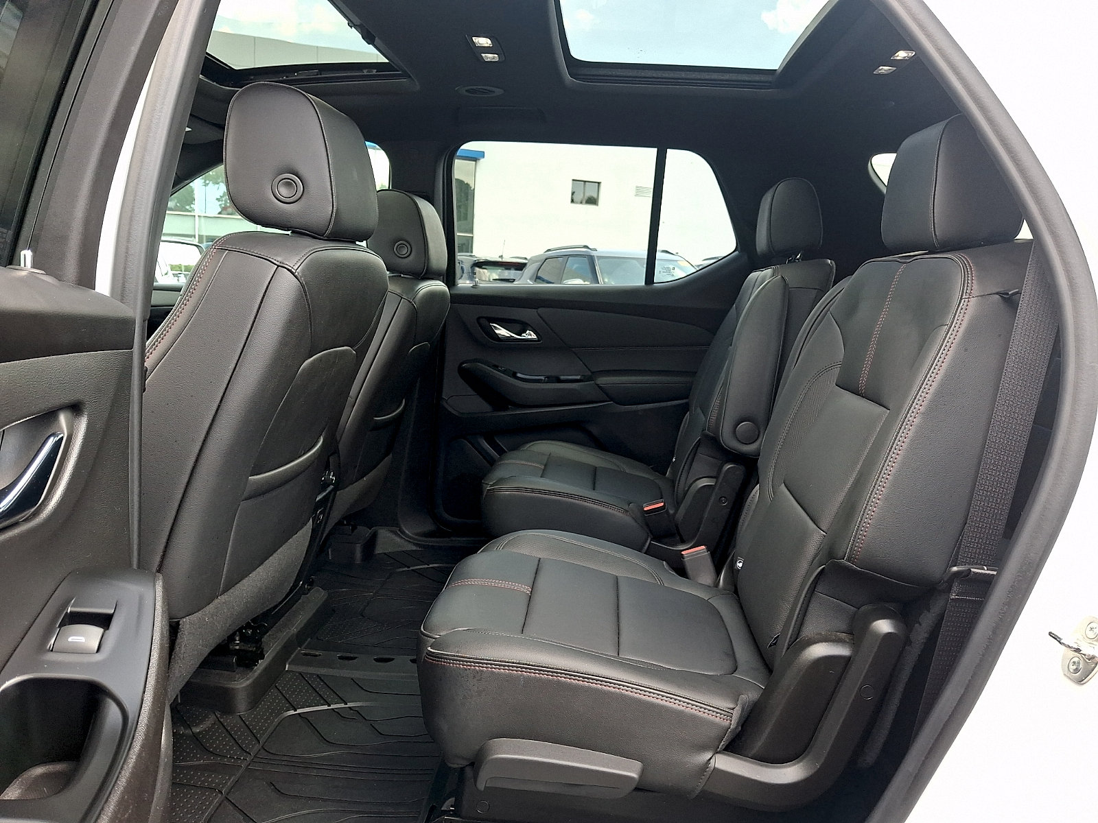 Used 2023 Chevrolet Traverse RS w/ LPO, Floor Liner Package AWD/4WD image 10