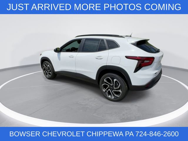 Certified 2025 Chevrolet Trax RS w/ Driver Confidence Package image 6