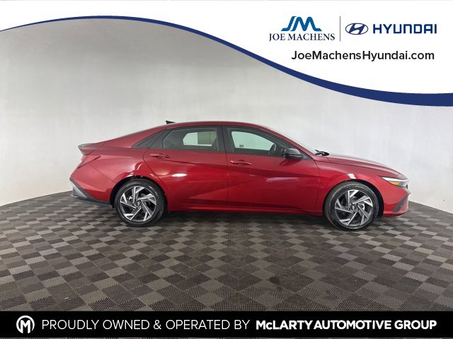 Certified 2025 Hyundai Elantra Sport image 6
