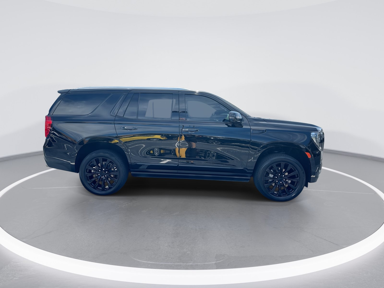 Used 2024 GMC Yukon Denali w/ Denali Reserve Package AWD/4WD image 10