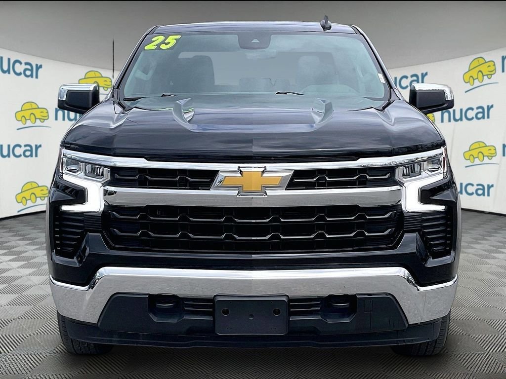Used 2025 Chevrolet Silverado 1500 LT AWD/4WD image 2