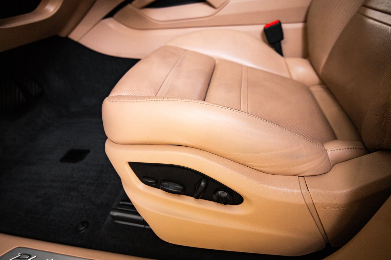 Certified 2023 Porsche Cayenne Platinum Edition AWD/4WD image 14