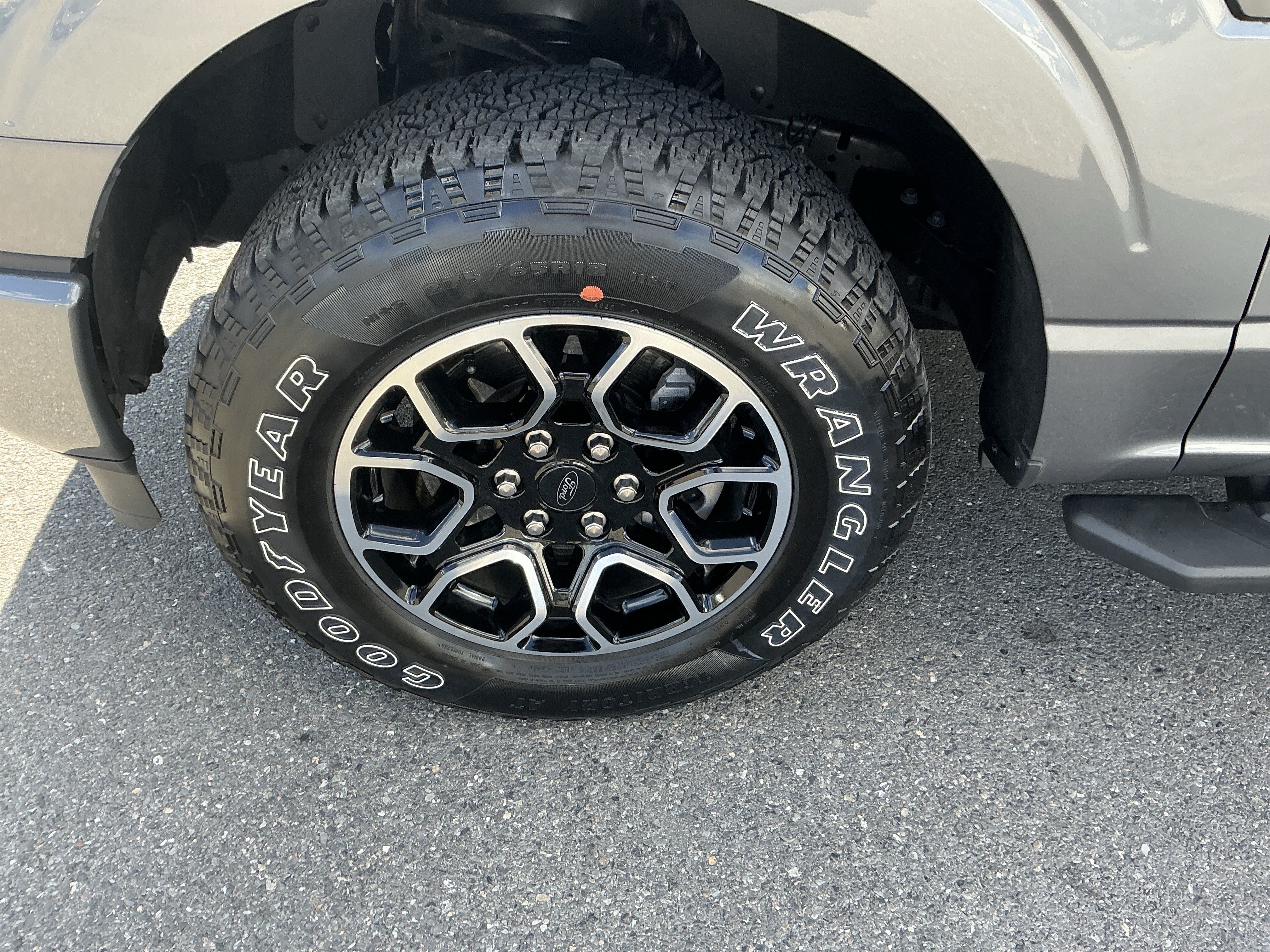 Used 2021 Ford F150 XLT w/ Equipment Group 302A High AWD/4WD image 9