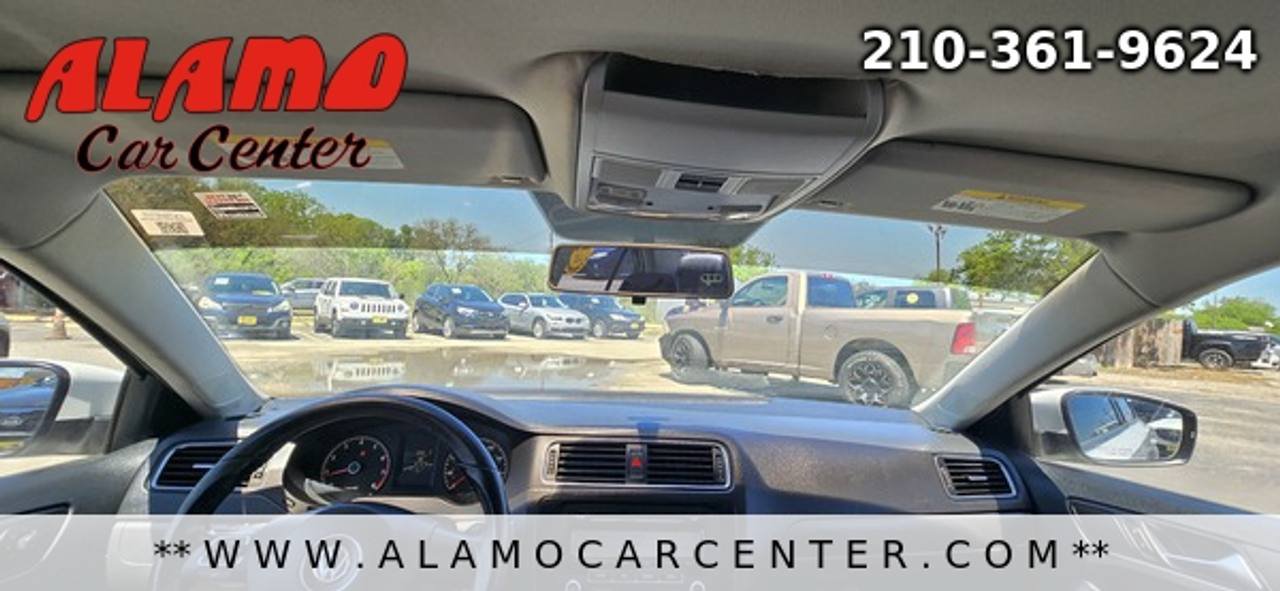 Used 2011 Volkswagen Jetta SE FWD image 37