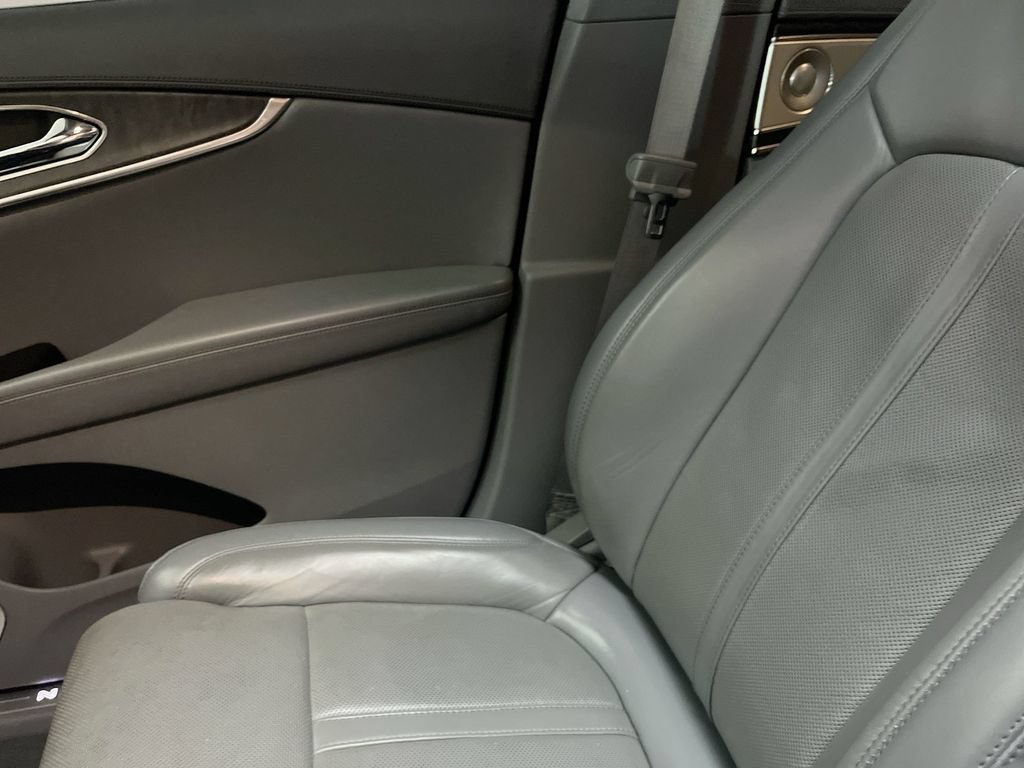 Used 2020 Lincoln Nautilus Reserve w/ Equipment Group 202A AWD/4WD image 11
