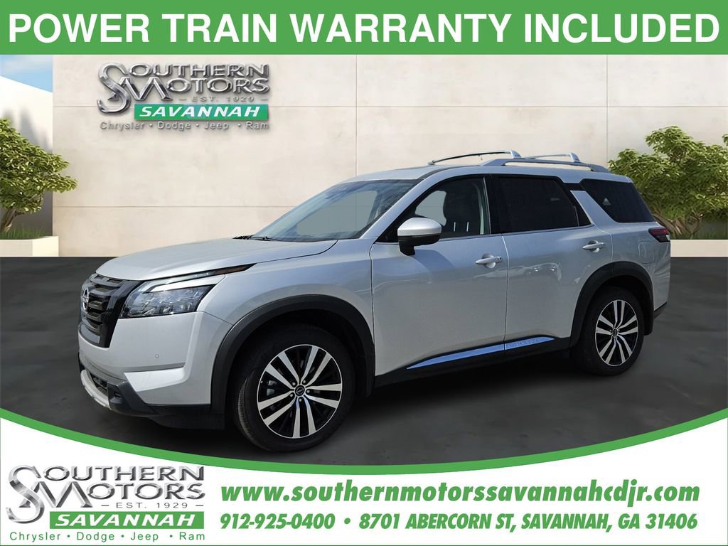 Used 2025 Nissan Pathfinder Platinum w/ Black Appearance Package