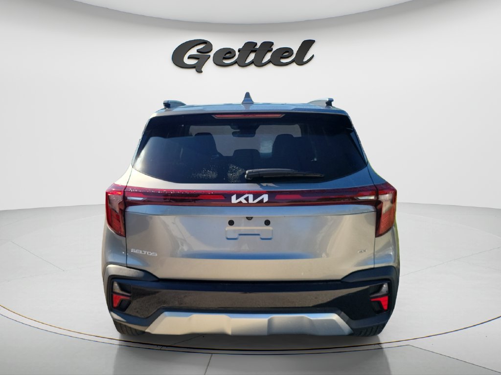 Used 2024 Kia Seltos S AWD/4WD image 3