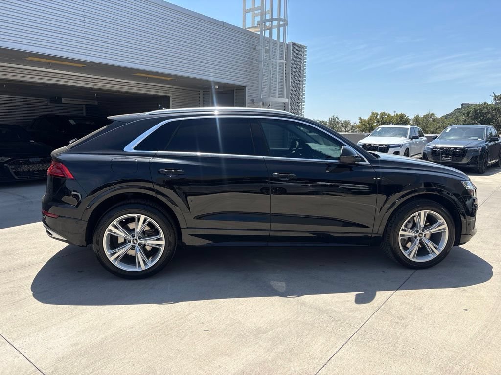 Used 2023 Audi Q8 Premium AWD/4WD image 4
