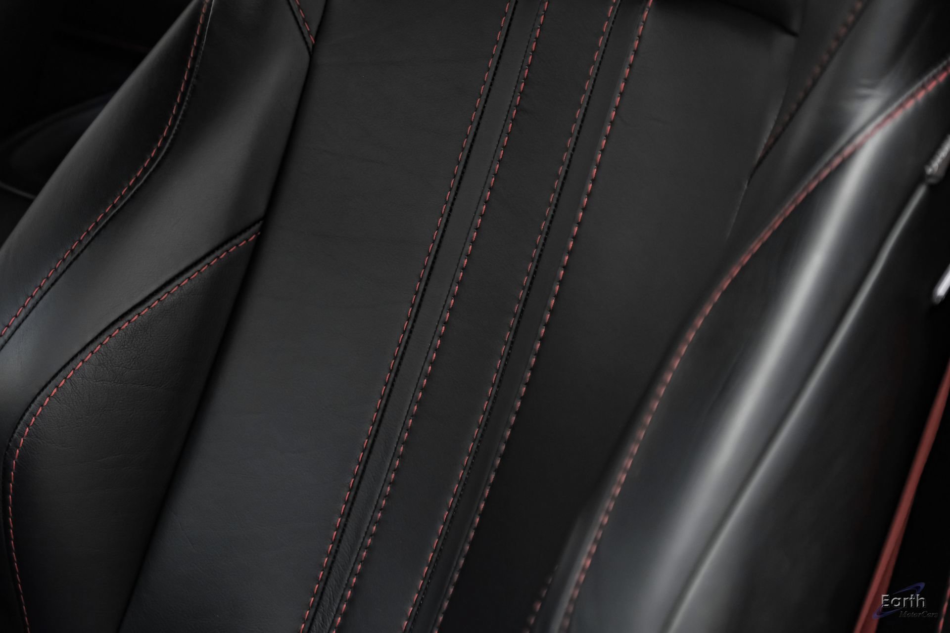 Used 2019 Aston Martin V8 Vantage Coupe RWD image 45