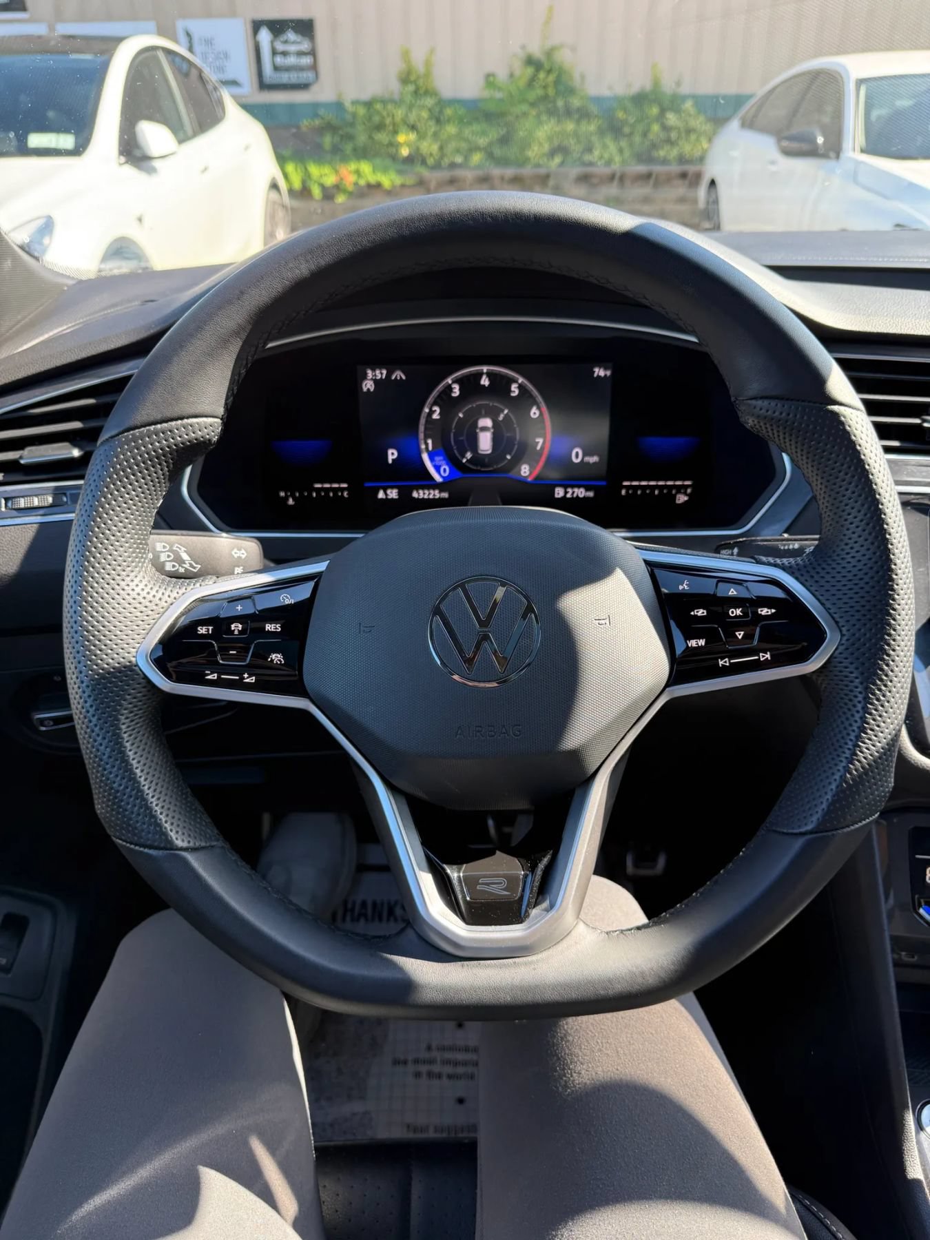 Used 2022 Volkswagen Tiguan SE R-Line AWD/4WD image 28
