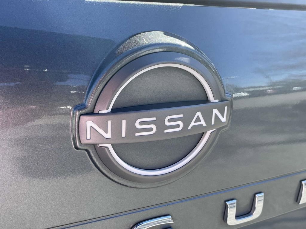 Used 2023 Nissan Rogue S AWD/4WD image 8