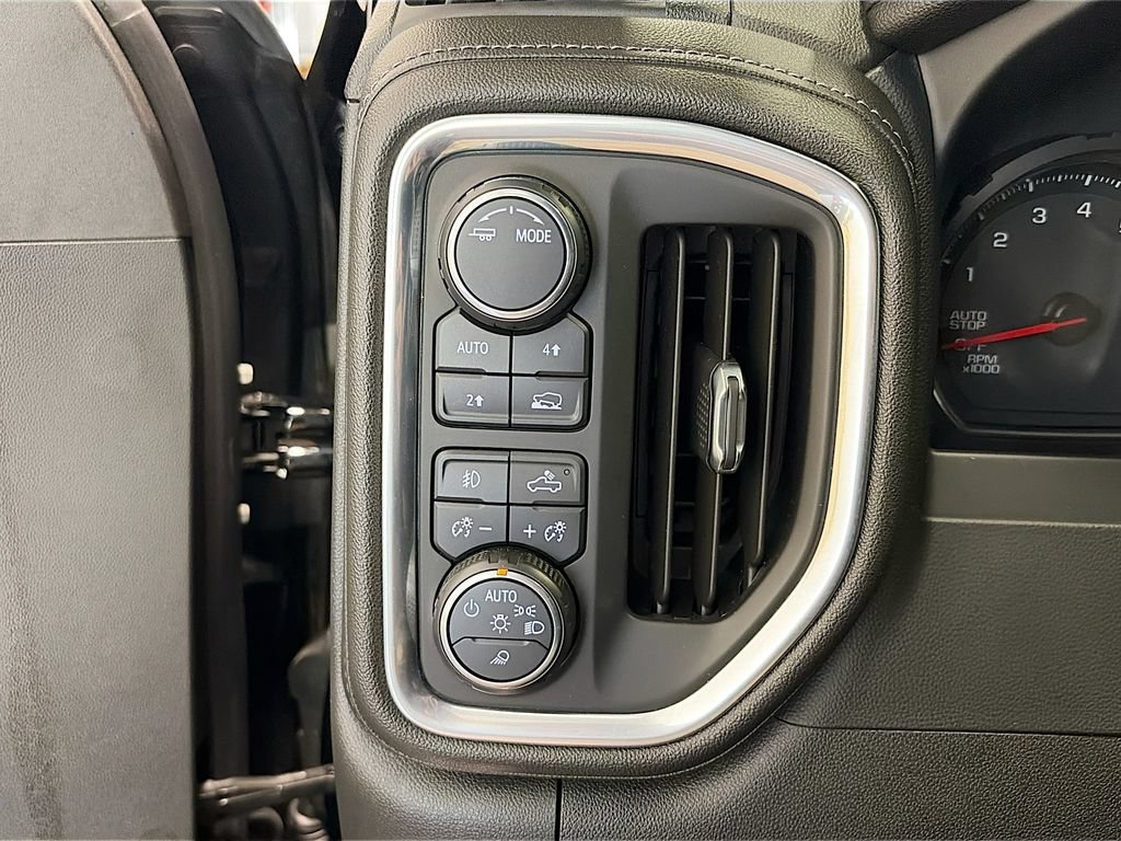 Used 2020 Chevrolet Silverado 1500 LTZ AWD/4WD image 8