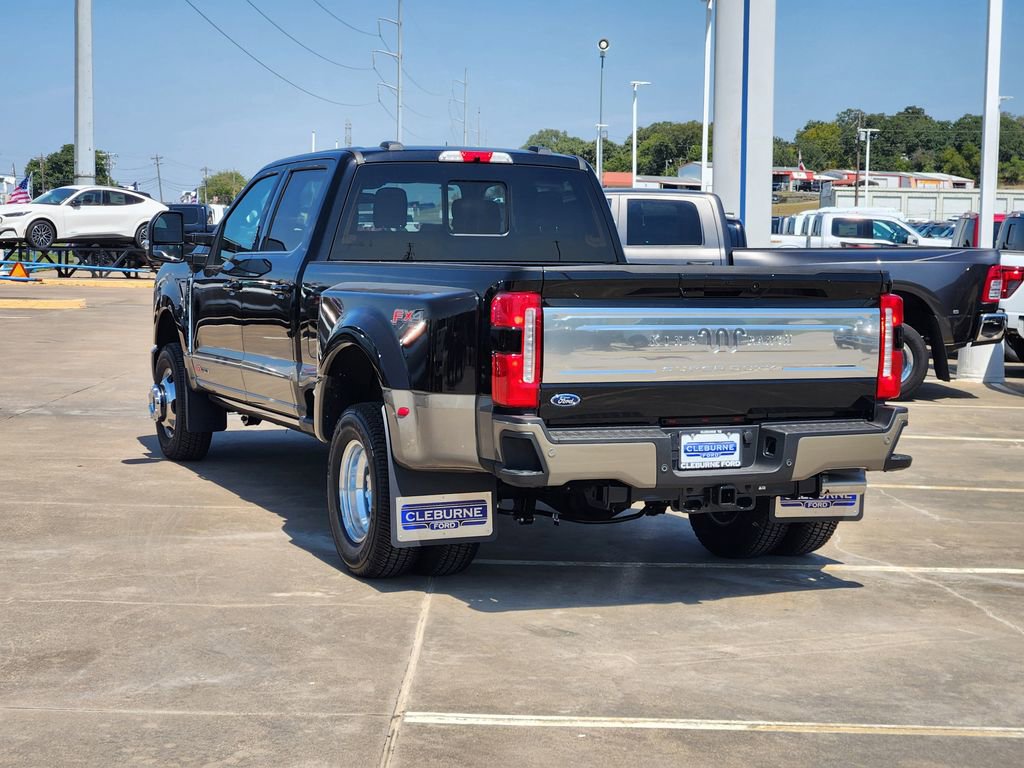 New 2026 Ford F350 4x4 Crew Cab DRW Super Duty image 4