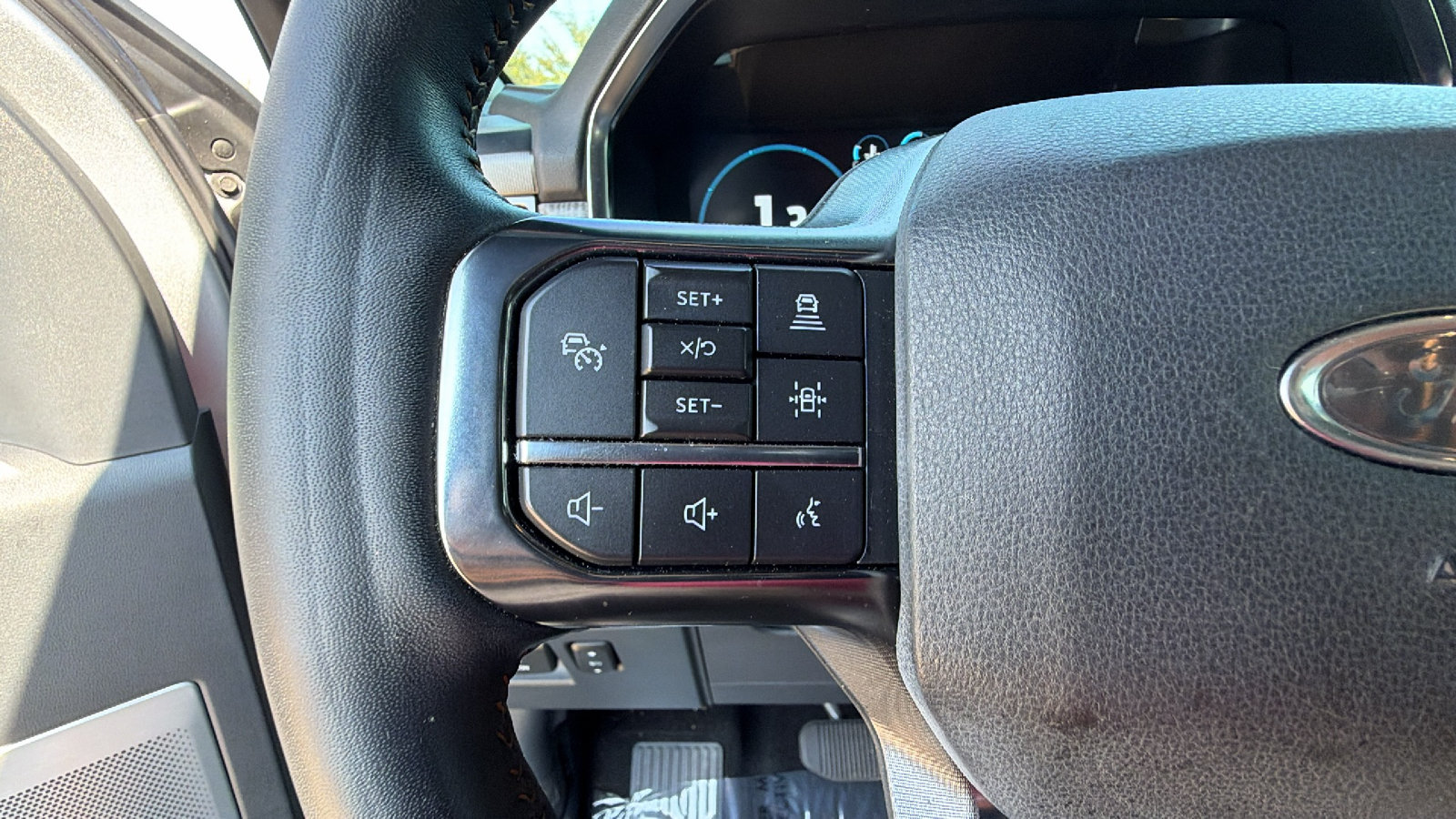 Used 2022 Ford F150 Platinum w/ Equipment Group 701A High AWD/4WD image 27