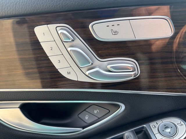 Used 2018 Mercedes-Benz GLC 300 4MATIC image 22