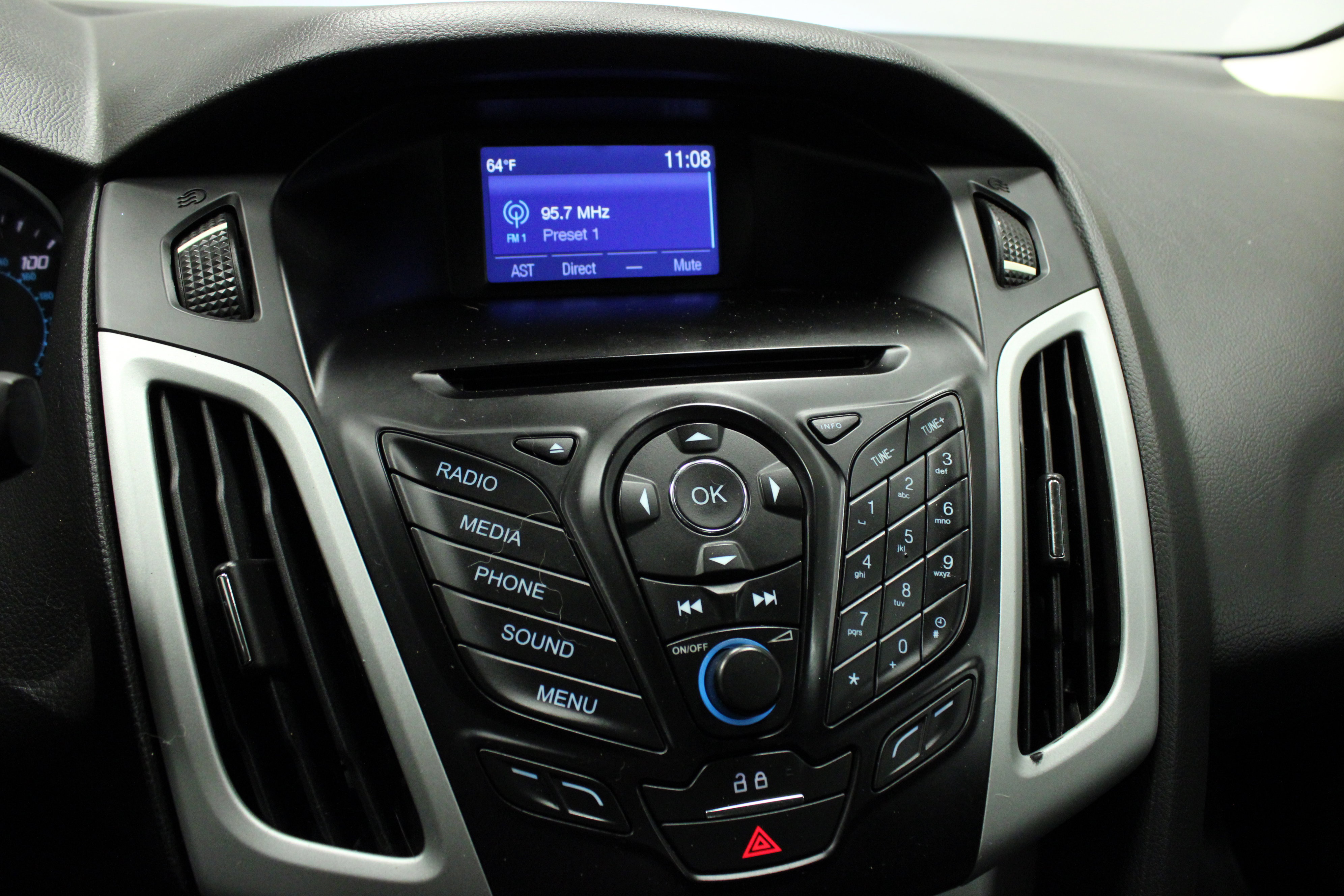 Used 2014 Ford Focus SE image 22