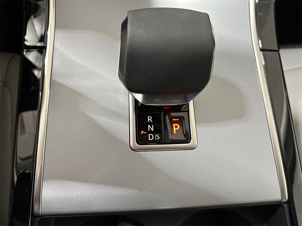 Used 2024 Land Rover Range Rover Evoque S image 22