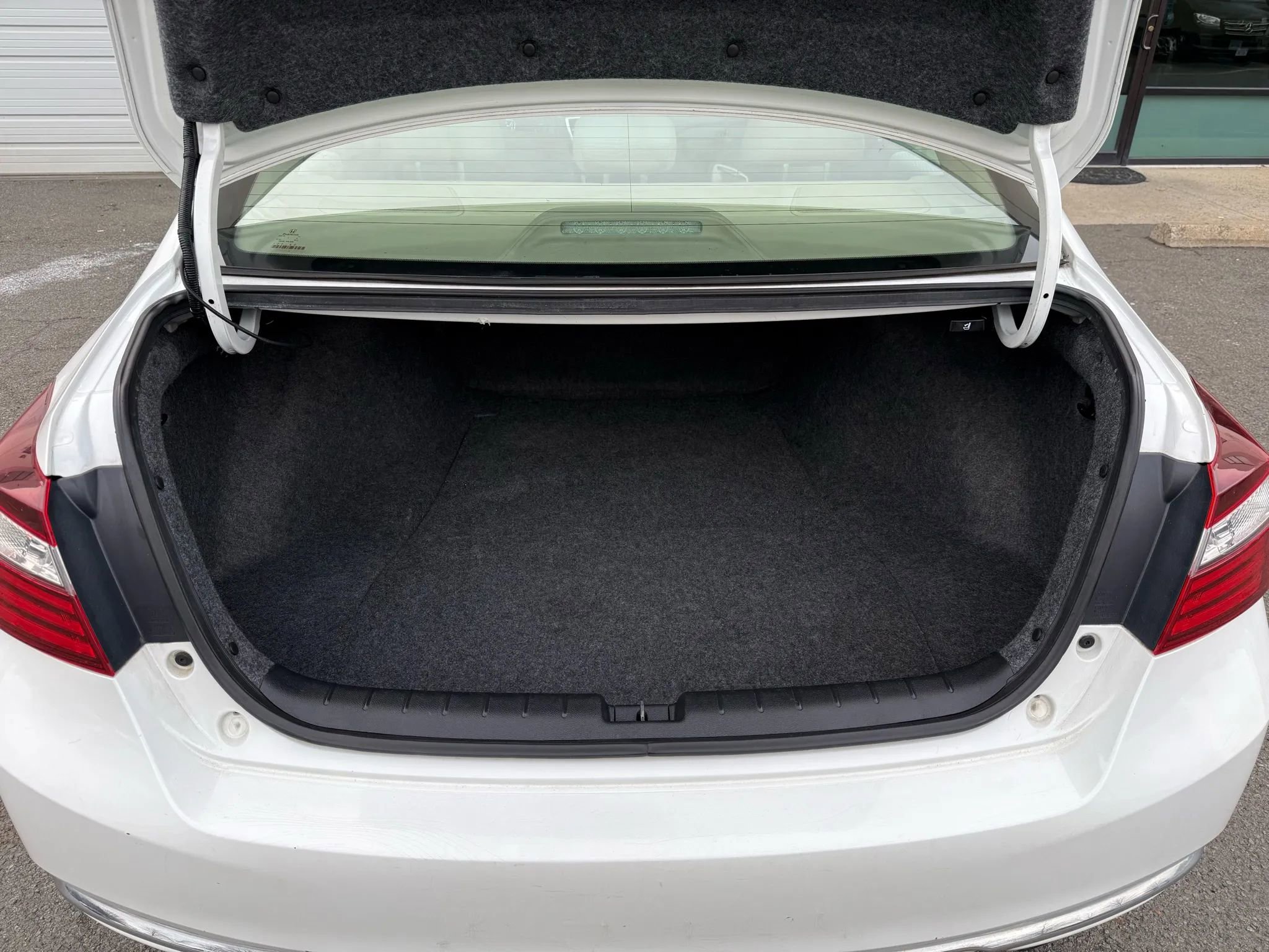 Used 2017 Honda Accord LX image 23