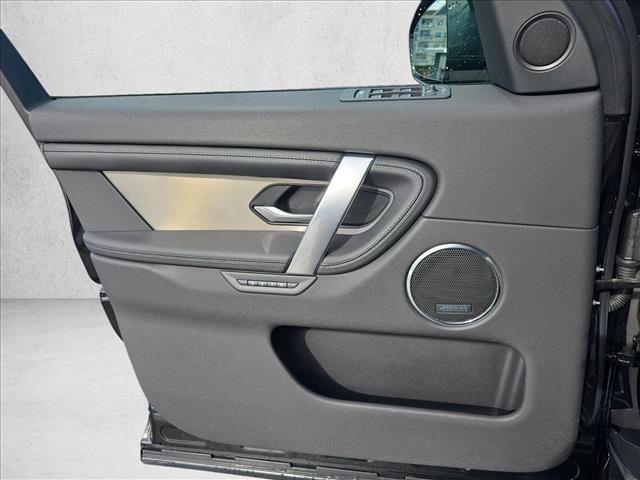 Used 2024 Land Rover Discovery Sport Dynamic SE image 25