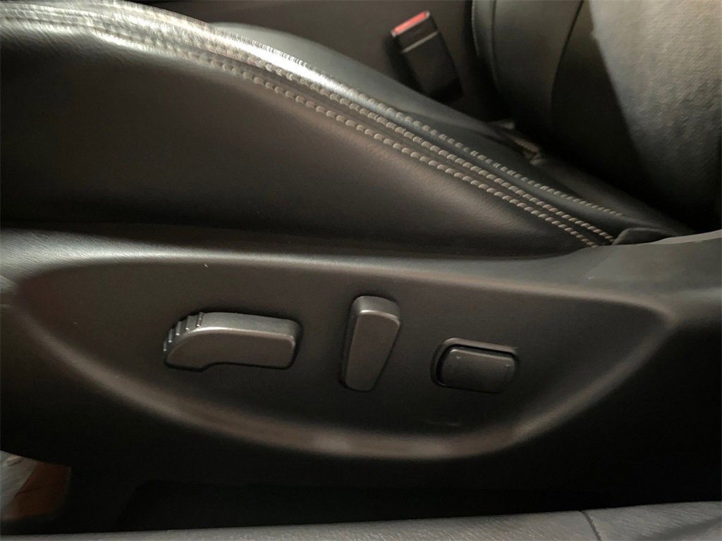 Used 2023 Nissan Maxima SL image 24