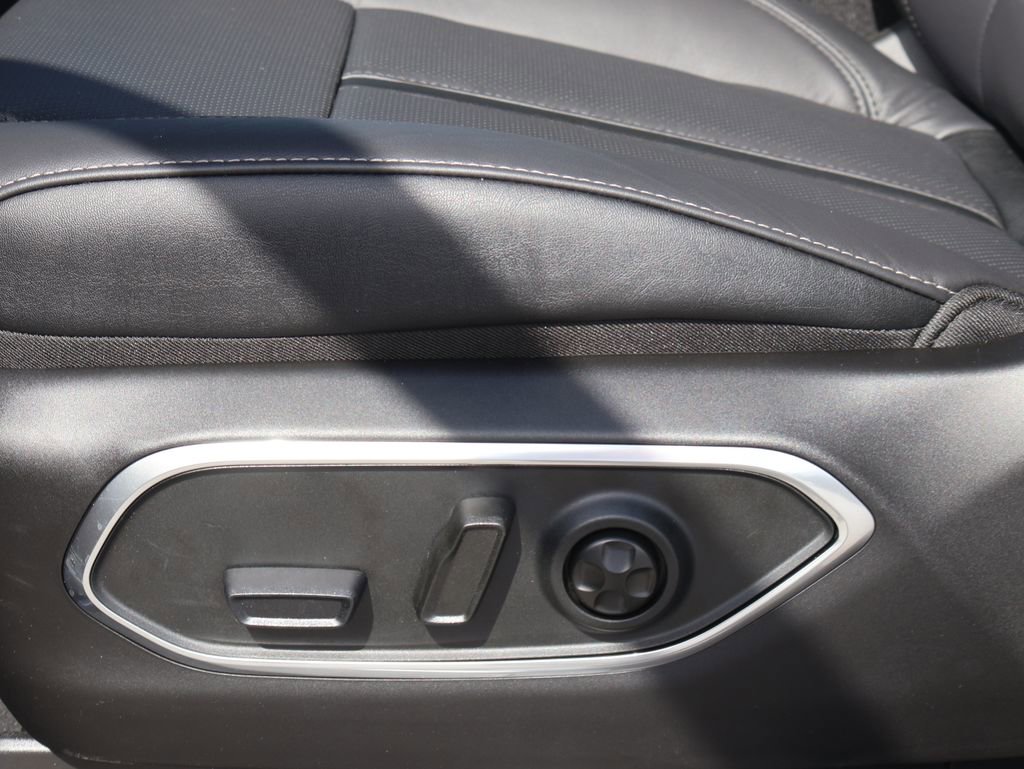 New 2026 Jeep Grand Wagoneer L Limited w/ Premium Group II image 25